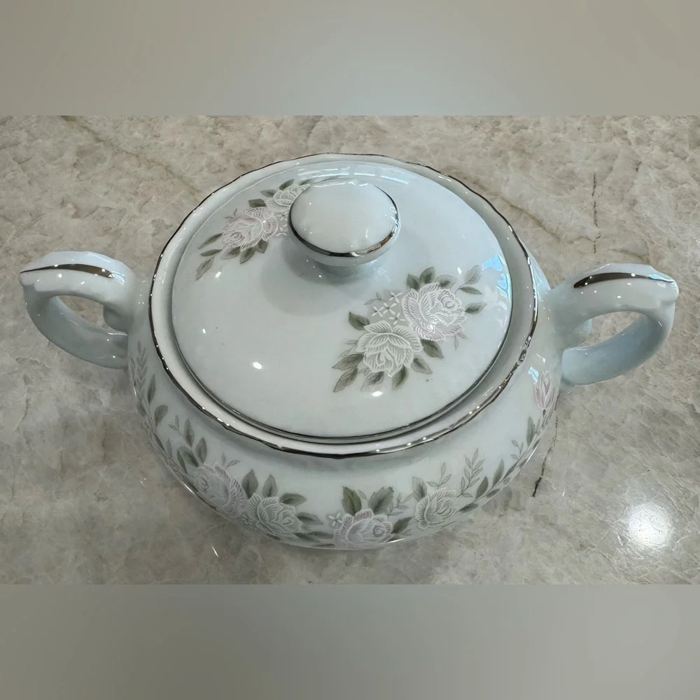 Vintage Sheffield Classic 501 Fine China Sugar Bowl Dish with Lid‎